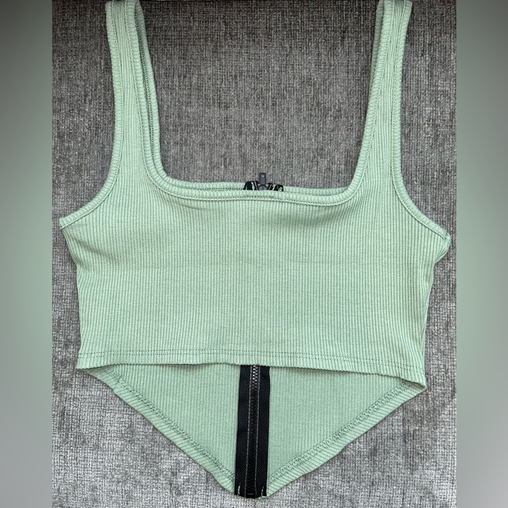 Crop Top - Picture 2 of 3